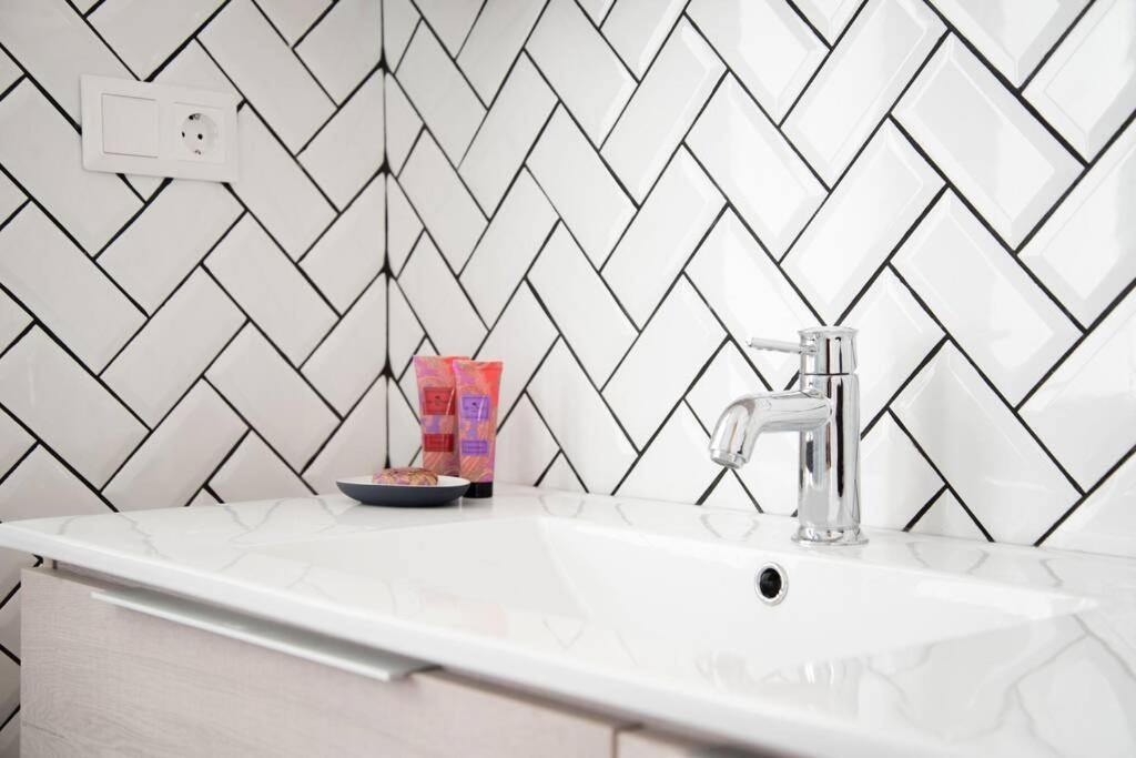 Stylish Decorated Apartment In Kolonaki Athene Buitenkant foto